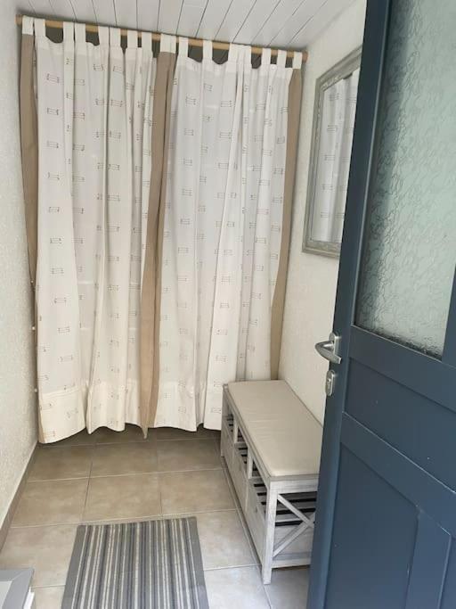 Tiny Paradise - 2 Bedrooms Apartment Montigny-sur-Loing 외부 사진