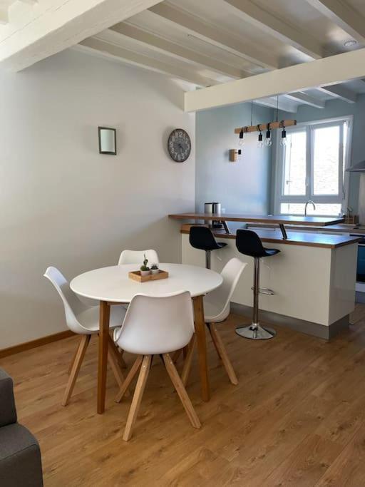 Tiny Paradise - 2 Bedrooms Apartment Montigny-sur-Loing 외부 사진